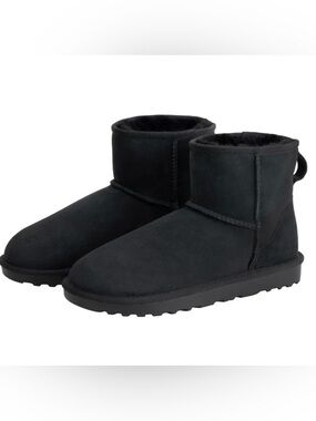 Kirkland Signature Women's Genuine Shearling Boot NWT